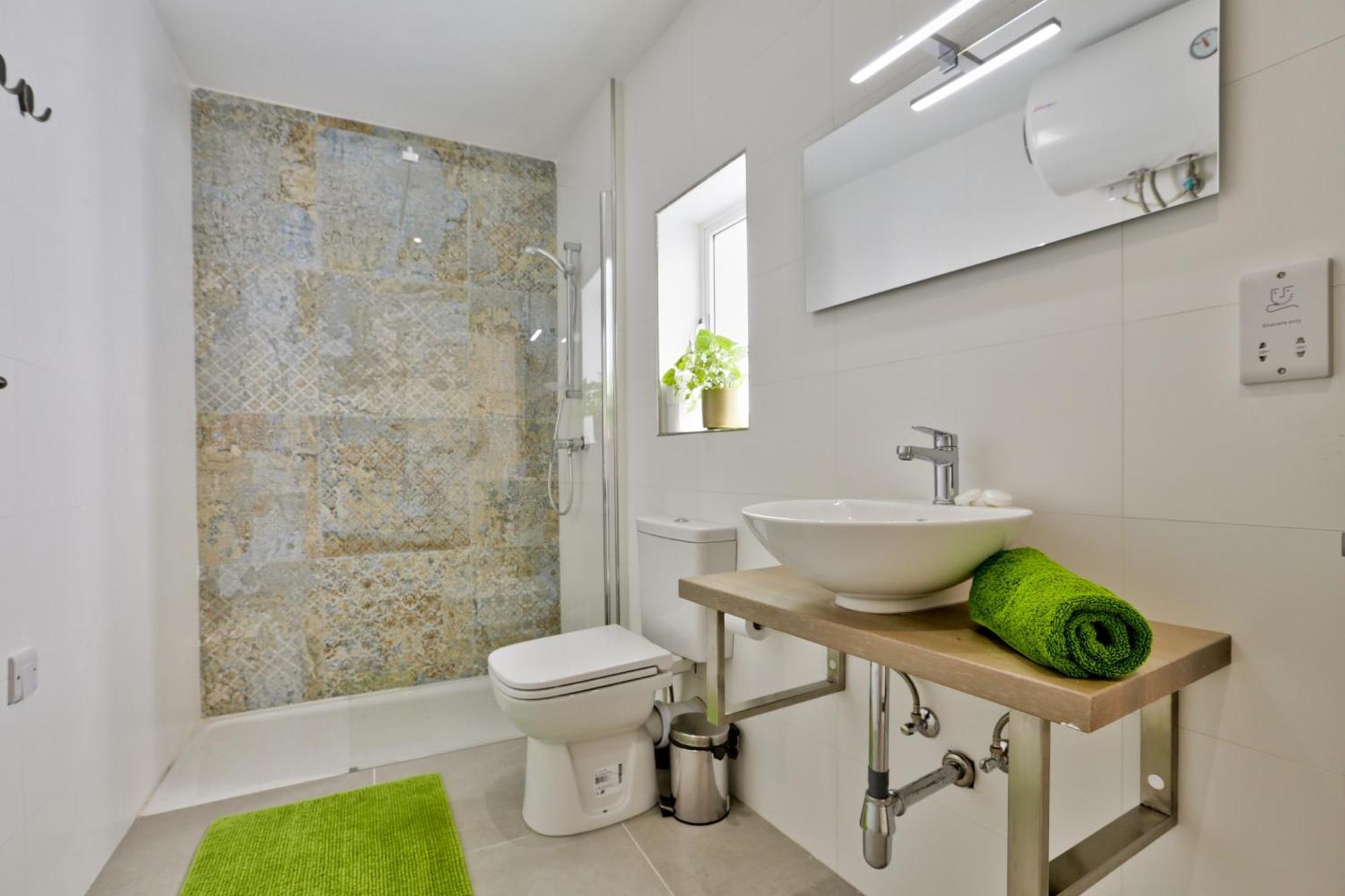 Exquisite 3-Bedroom Duplex Penthouse With Jacuzzi In Valletta Centre Valeta Exterior foto
